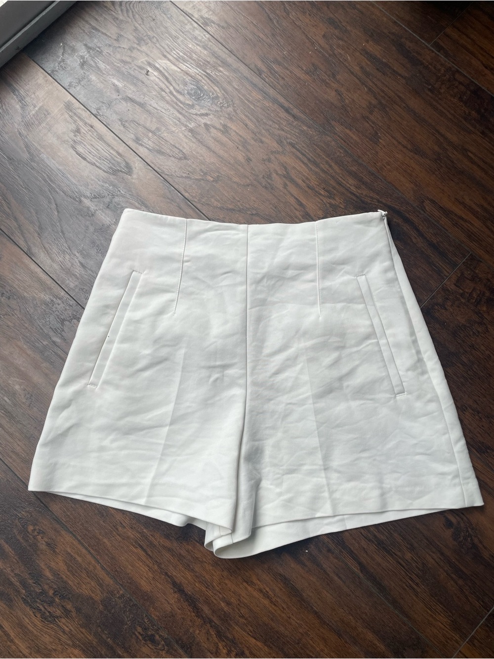 Zara High-Waist White Tailored Shorts